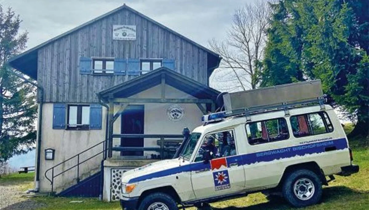 Die Bergwacht vor unserer Hütte | © Bergbund Würzburg